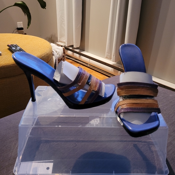 Sandals heels guess - Picture 3 of 3